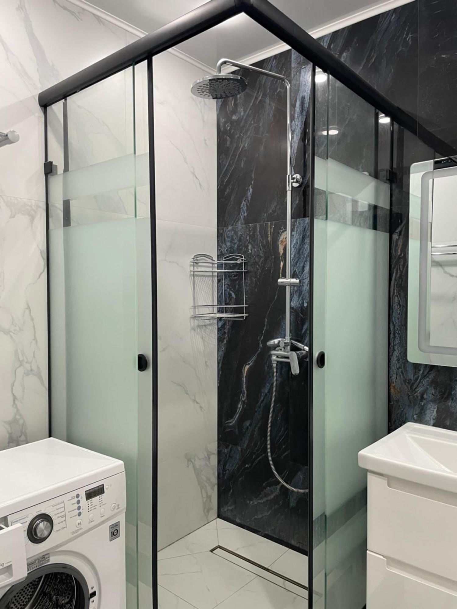 Apartment 3 Bedroom With 2 Restroom In The Ala Park Business Class Almaty