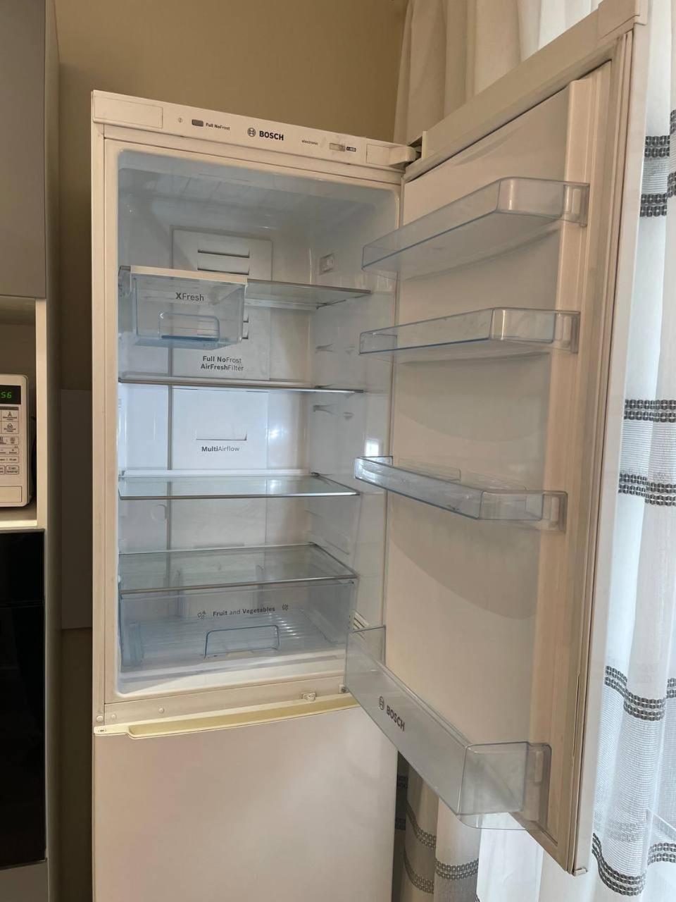 3 Bedroom With 2 Restroom In The Ala Park Business Class Apartment *