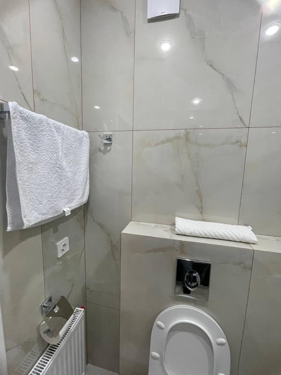 Apartment 3 Bedroom With 2 Restroom In The Ala Park Business Class Almaty