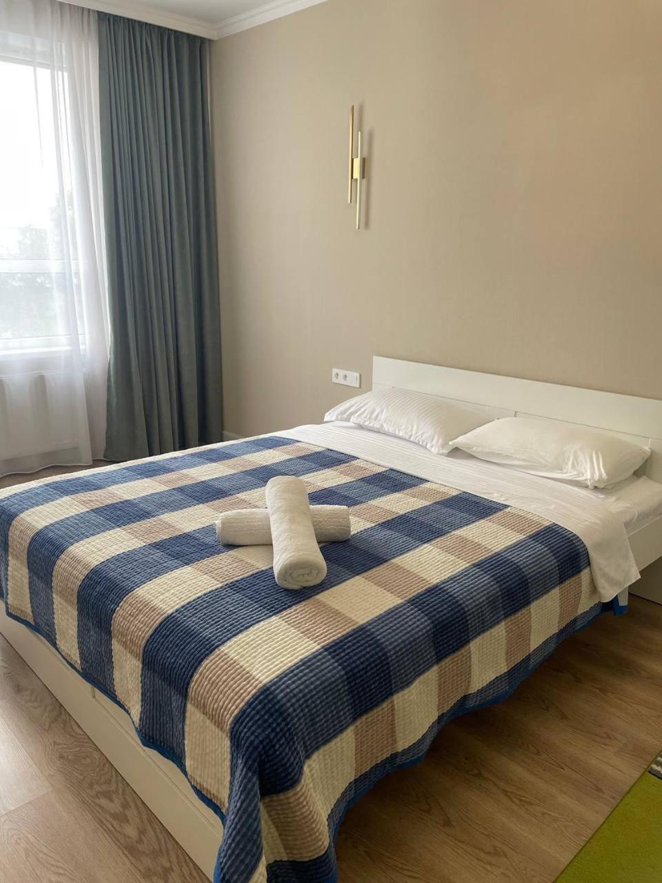3 Bedroom With 2 Restroom In The Ala Park Business Class *